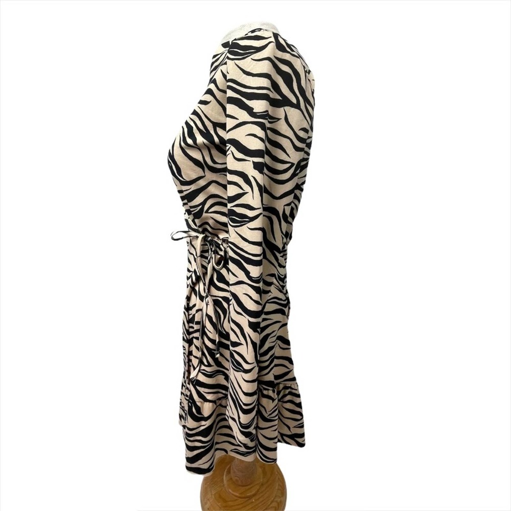 H&M Long Sleeve V-Neck Tiger Stripe Print Mini Wrap Dress Size Small - Picture 4 of 10